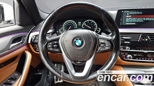 BMW 5 Series (G30) 520d xDrive M Sport Package 2018 — фото 13