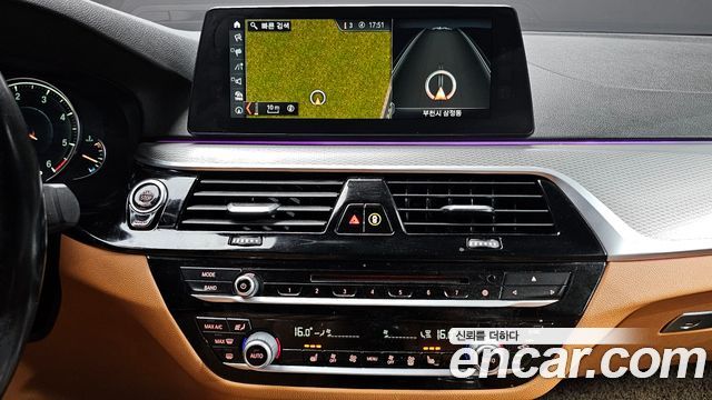 BMW 5 Series (G30) 520d xDrive M Sport Package 2018 — фото 14