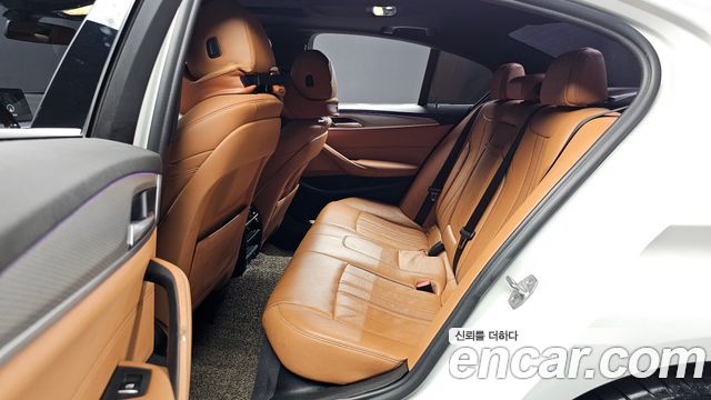 BMW 5 Series (G30) 520d xDrive M Sport Package 2018 — фото 26