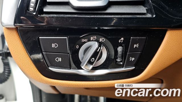 BMW 5 Series (G30) 520d xDrive M Sport Package 2018 — фото 29