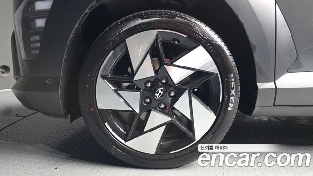 Hyundai Kona (SX2) Gasoline 1.6 Turbo 4WD Inspiration 2025 — фото 5