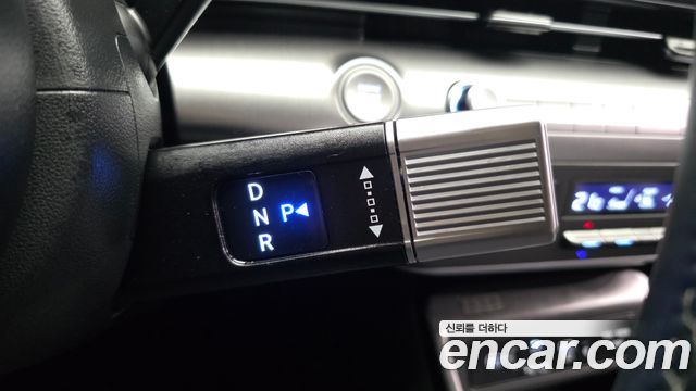 Hyundai Kona (SX2) Gasoline 1.6 Turbo 4WD Inspiration 2025 — фото 9