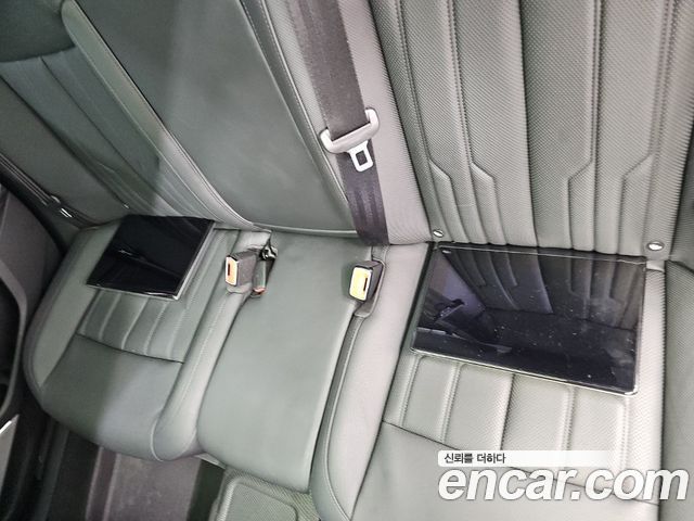 Audi A8 (D5) 55 TFSI Quattro Premium LWB 2023 — фото 17