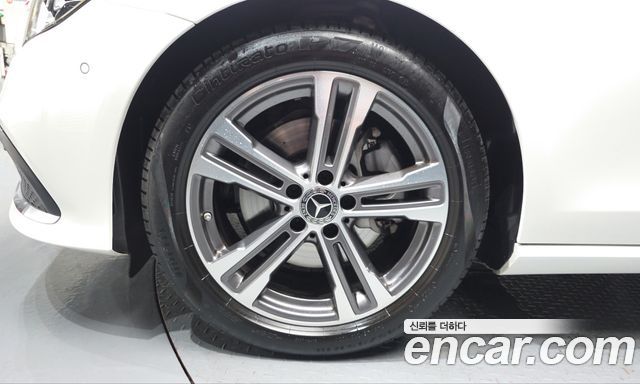 Mercedes-Benz E-Class (W213) E250 Avantgarde 2023 — фото 5