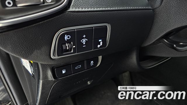 Hyundai Grandeur (IG) 2.4 Premium 2018 — фото 20