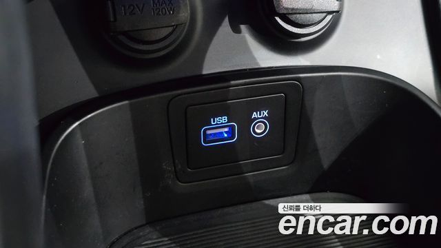 Hyundai Maxcruise Gas 3.3 4WD Exclusive 2017 — фото 13