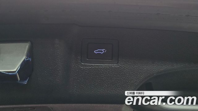 Hyundai Maxcruise Gas 3.3 4WD Exclusive 2017 — фото 18