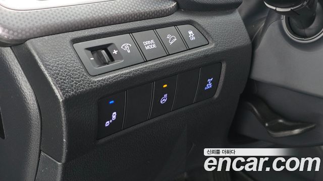 Hyundai Maxcruise Gas 3.3 4WD Exclusive 2017 — фото 27