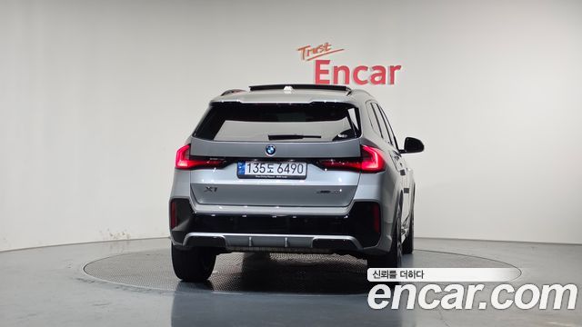BMW X1 (U11) sDrive 20i M Sport 2023 — фото 4
