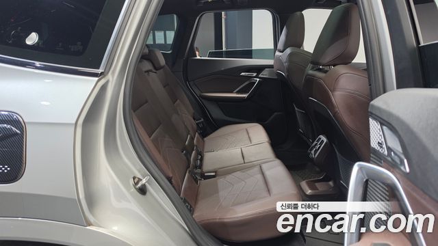 BMW X1 (U11) sDrive 20i M Sport 2023 — фото 11