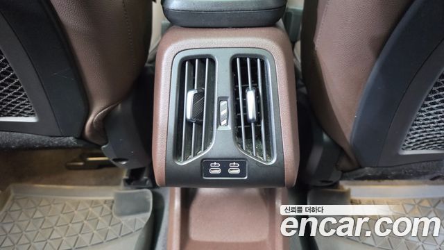 BMW X1 (U11) sDrive 20i M Sport 2023 — фото 38