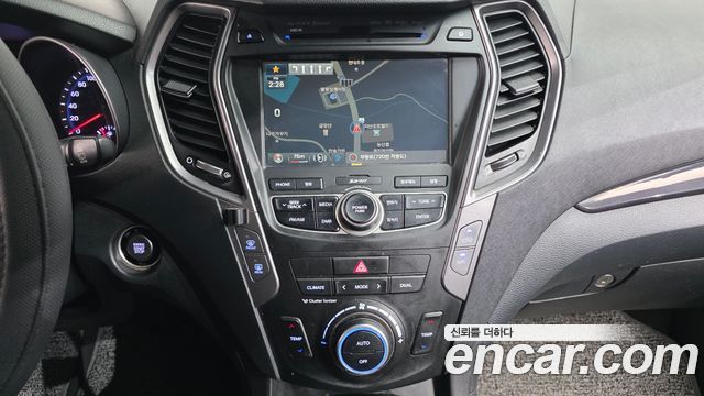 Hyundai Santa Fe (DM) Diesel(e-VGT) 2.0 2WD Premium 2013 — фото 14