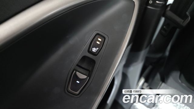 Hyundai Santa Fe (DM) Diesel(e-VGT) 2.0 2WD Premium 2013 — фото 18