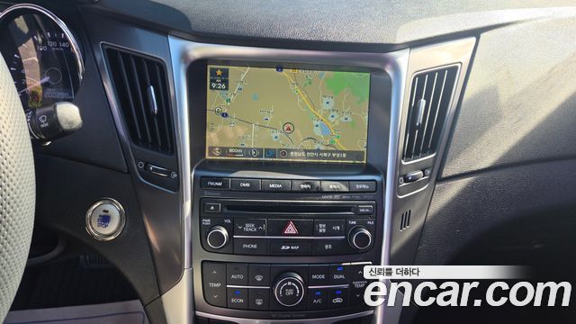 Hyundai Sonata Hybrid 2.0 Modern 2014 — фото 14