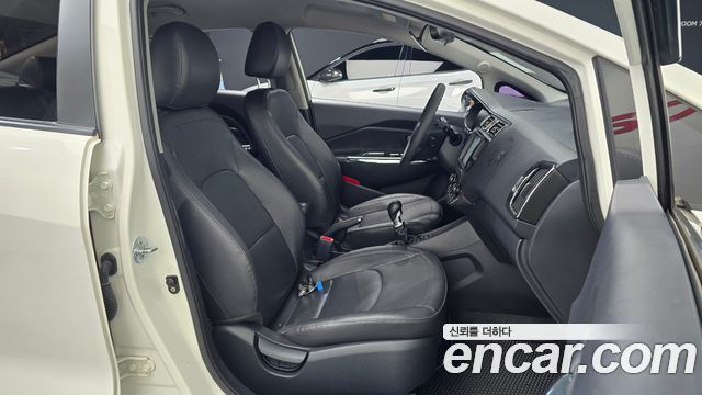 Kia Pride 1.6 GDI Sedan Luxury 2013 — фото 10