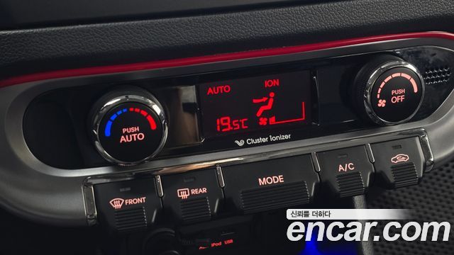 Kia Pride 1.6 GDI Sedan Luxury 2013 — фото 19