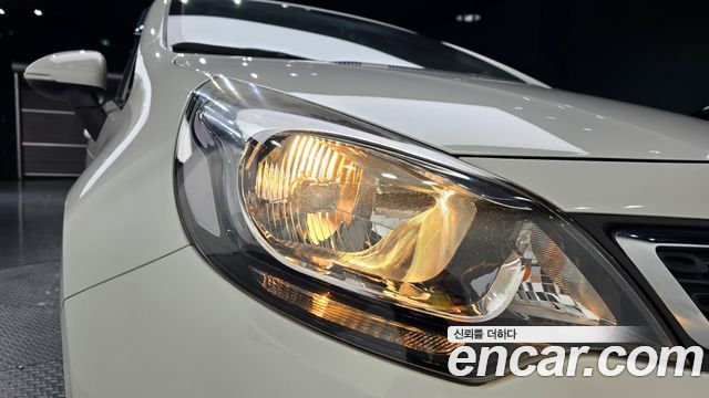Kia Pride 1.6 GDI Sedan Luxury 2013 — фото 22