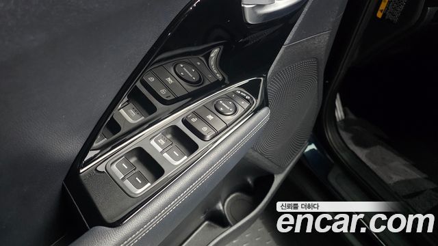 Kia Niro Prestige 2017 — фото 27
