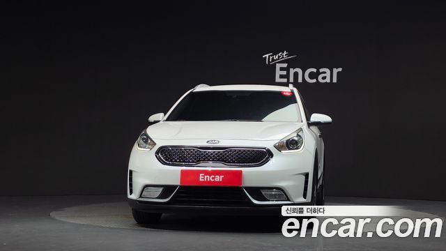 Kia Niro Prestige 2017 — фото 3