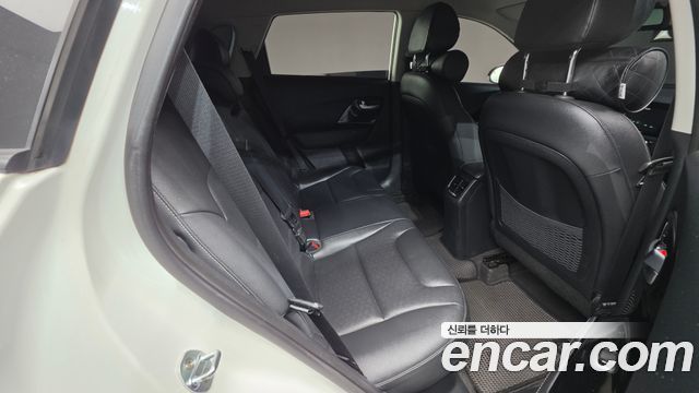 Kia Niro Prestige 2017 — фото 19