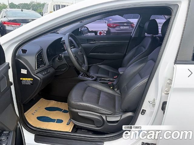 Hyundai Avante (AD) 1.6 GDI Value Plus 2017 — фото 6