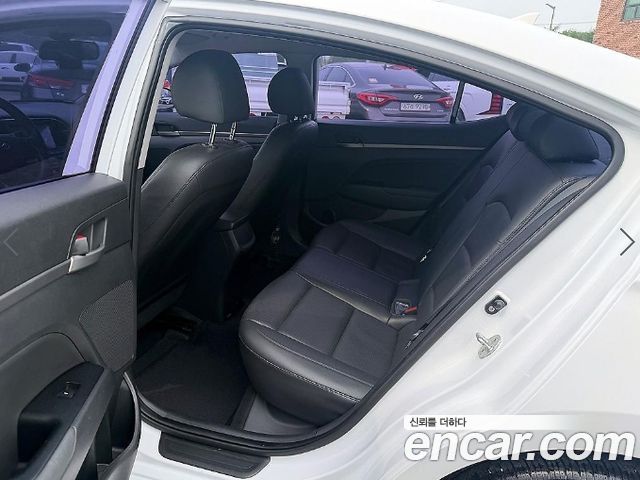 Hyundai Avante (AD) 1.6 GDI Value Plus 2017 — фото 7