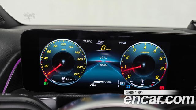 Mercedes-Benz GLB-Class (X247) AMG GLB35 4MATIC 2023 — фото 8