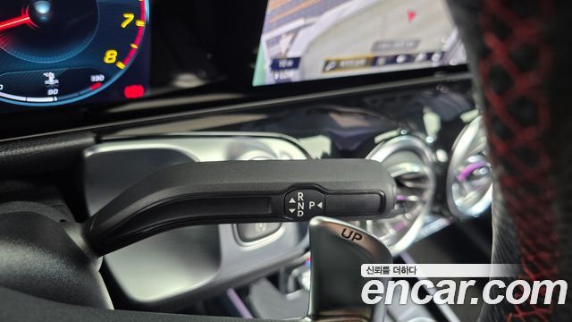 Mercedes-Benz GLB-Class (X247) AMG GLB35 4MATIC 2023 — фото 9