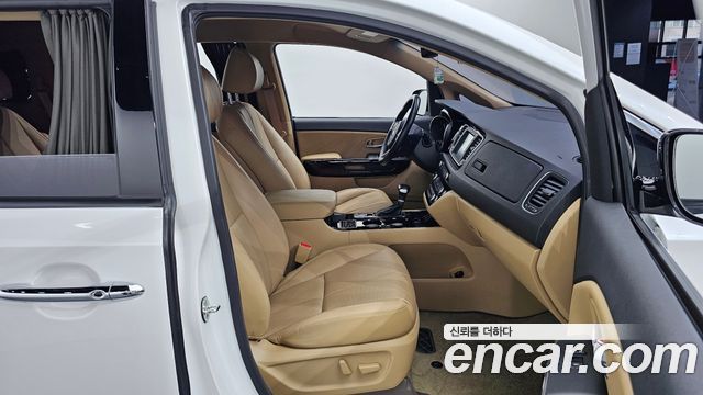 Kia Carnival Gasoline 7-Seater Hi-Limousine President 2019 — фото 12