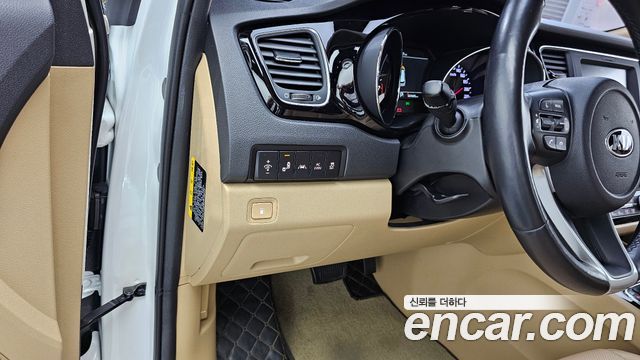 Kia Carnival Gasoline 7-Seater Hi-Limousine President 2019 — фото 30