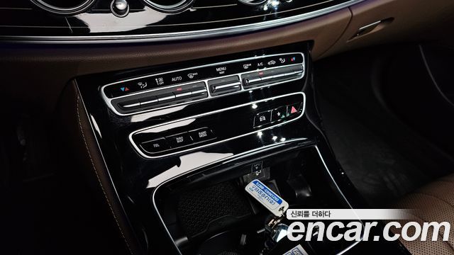Mercedes-Benz E-Class (W213) E450 4MATIC Exclusive 2021 — фото 32