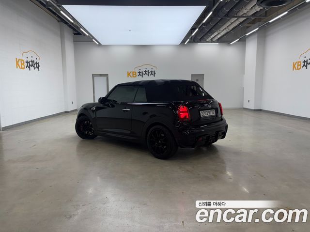 MINI Cooper S Convertible JCW 3rd 2019 — фото 5