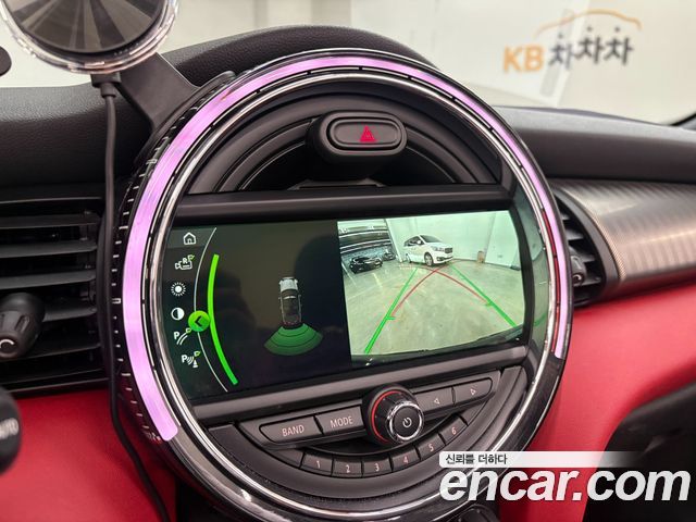 MINI Cooper S Convertible JCW 3rd 2019 — фото 23