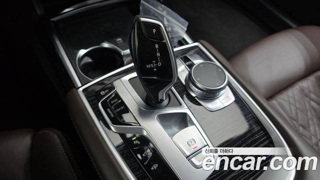 BMW 7 Series (G11) 740Li xDrive M Sport Package 2021 — фото 9