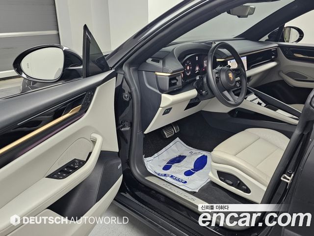 Porsche Macan EV 4S 2025 — фото 15