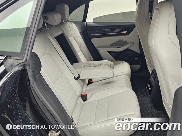 Porsche Macan EV 4S 2025 — фото 16