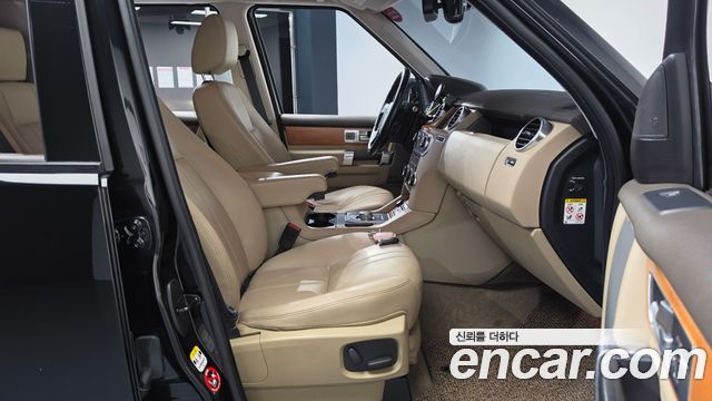 Land Rover Discovery 4 3.0 SDV6 HSE 2014 — фото 11