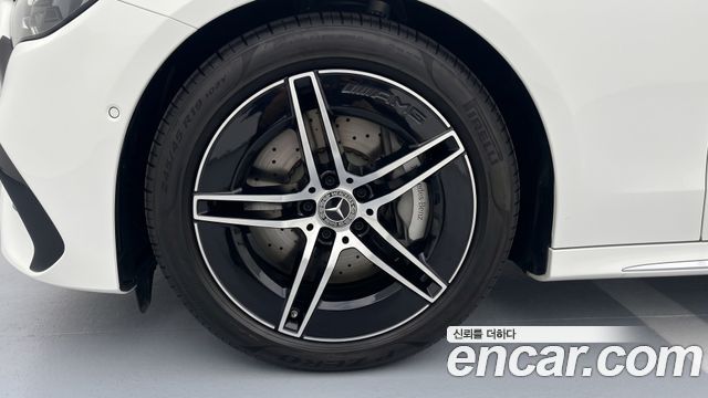 Mercedes-Benz E-Class (W214) E200 AMG Line 2026 — фото 5