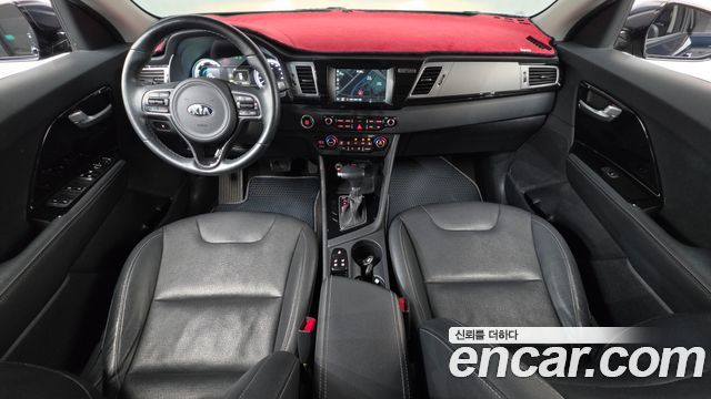 Kia Niro Prestige 2017 — фото 7