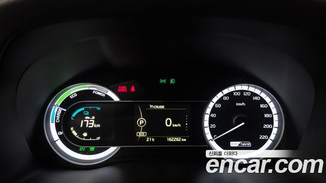 Kia Niro Prestige 2017 — фото 8