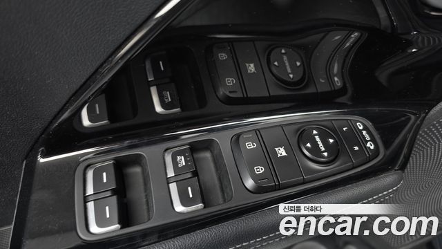 Kia Niro Prestige 2017 — фото 28