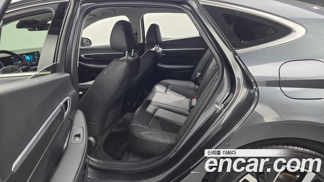 Hyundai Sonata The Edge (DN8) 2.0 Exclusive 2024 — фото 11