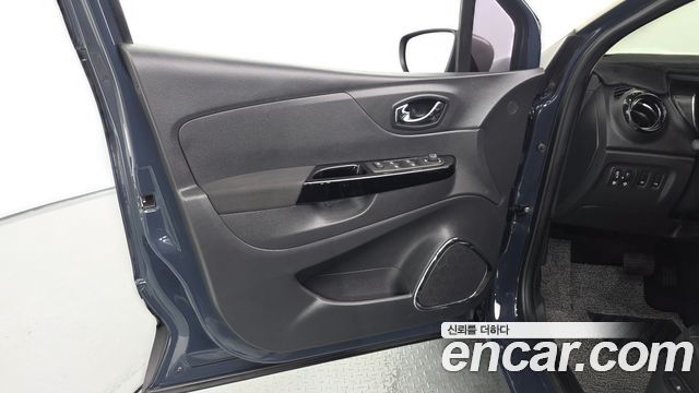 Renault Korea QM3 RE 2017 — фото 30