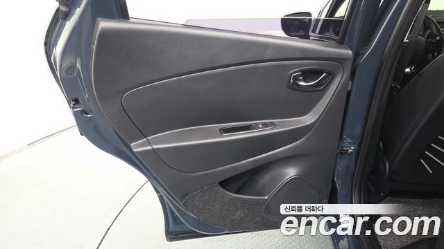 Renault Korea QM3 RE 2017 — фото 31