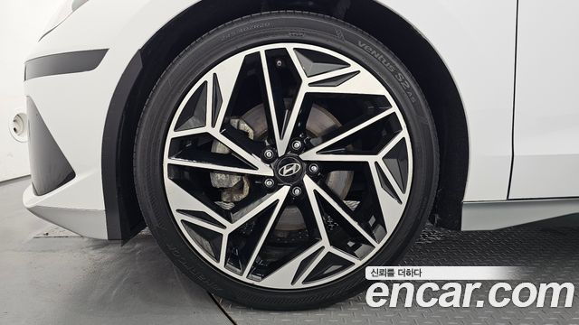 Hyundai Ioniq 6 Long Range Exclusive + 2023 — фото 5