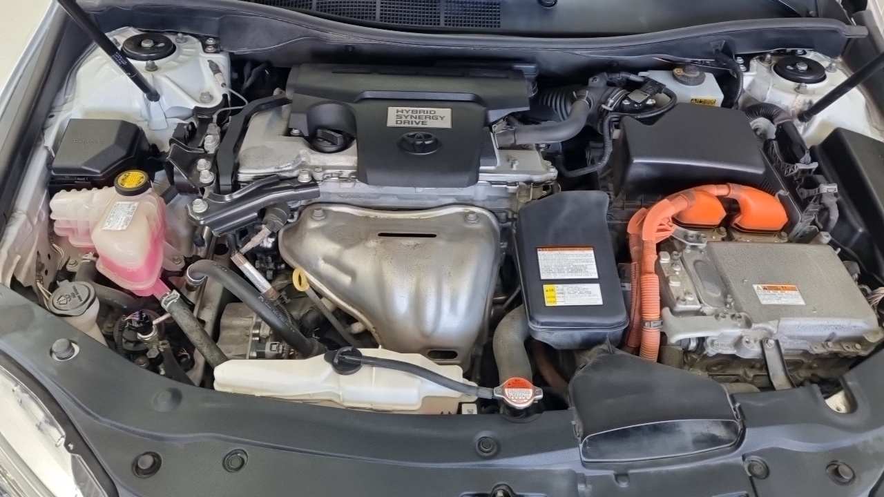 Toyota Camry Hybrid XLE 2016 — фото 6