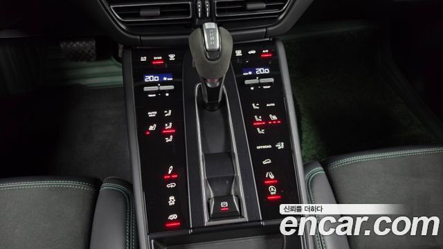 Porsche Macan 2.9 GTS 95B 2024 — фото 9