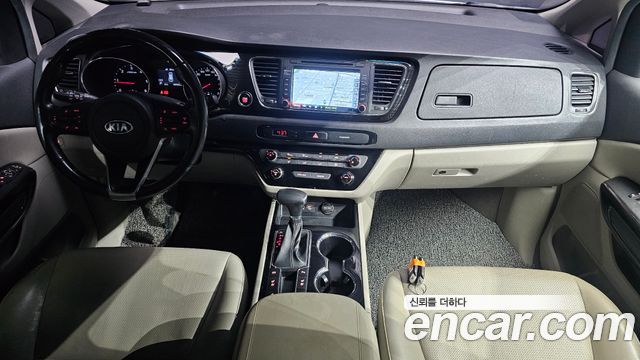 Kia Carnival 9-Seater Prstige 2019 — фото 7