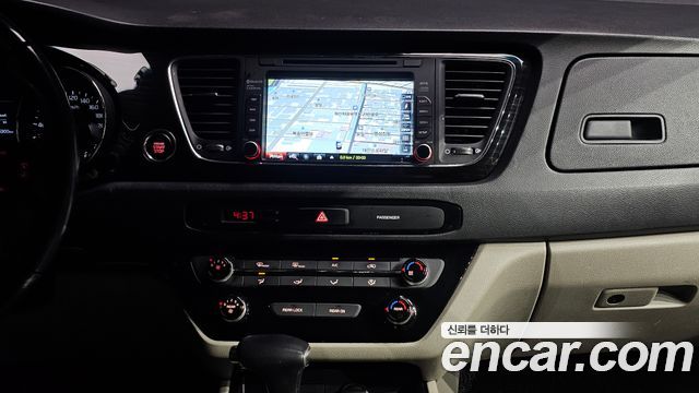 Kia Carnival 9-Seater Prstige 2019 — фото 14