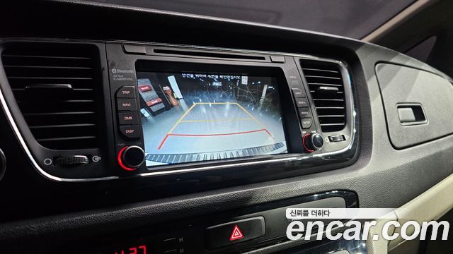 Kia Carnival 9-Seater Prstige 2019 — фото 15